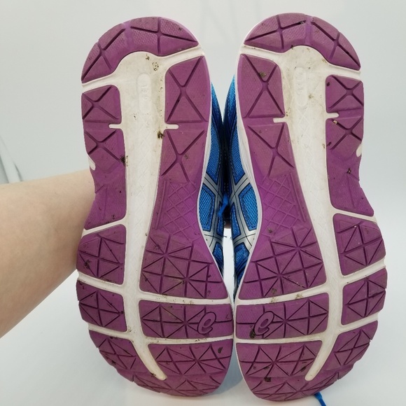 Worn Gym Sneakers size 8 - Picture 8 of 8